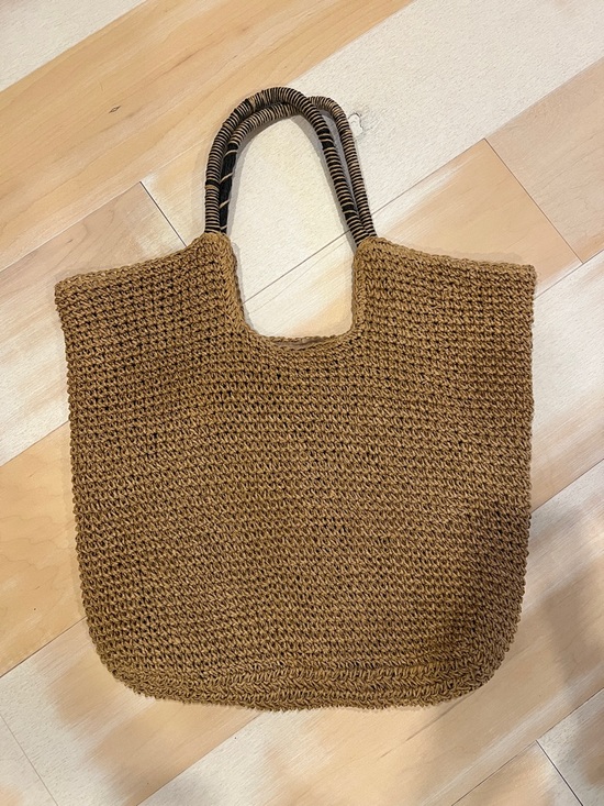 Reitmans Handbags - Reitmans Brown Woven Raffia Tote with Striped Handles